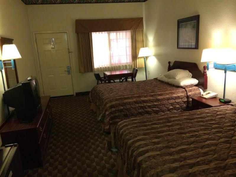 Motel Super 8 By Wyndham Bastrop Tx Exterior foto